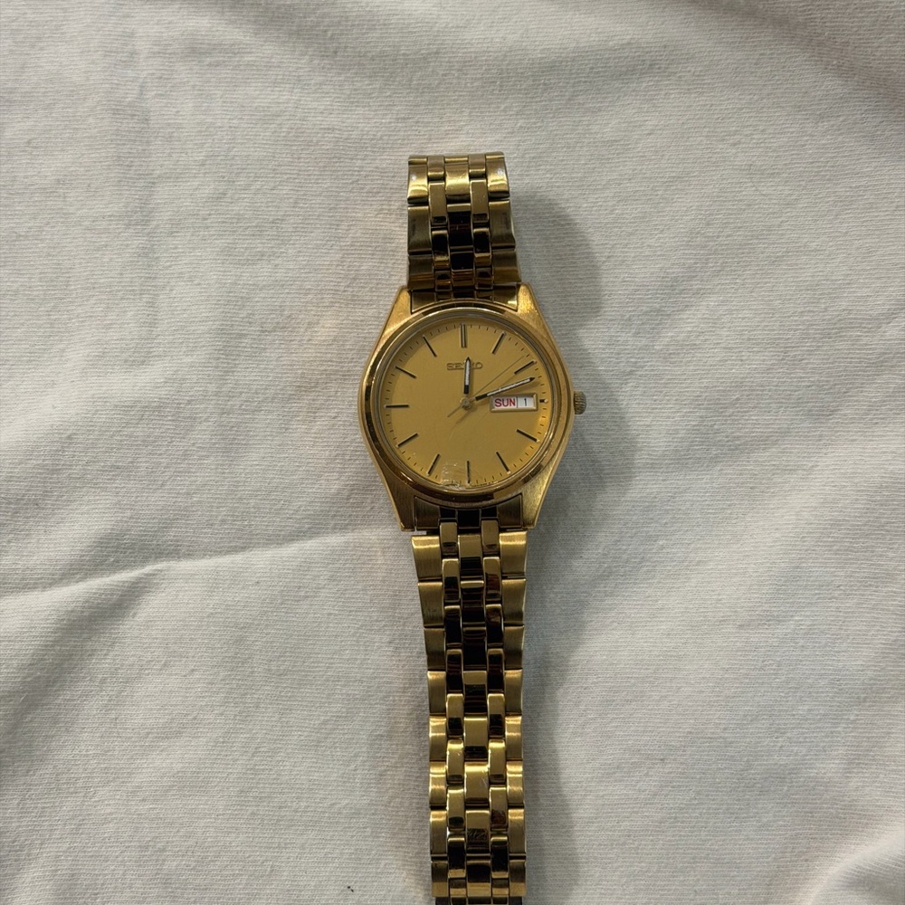 Vintage Seiko 7n43-9048 Gold Men's Watch